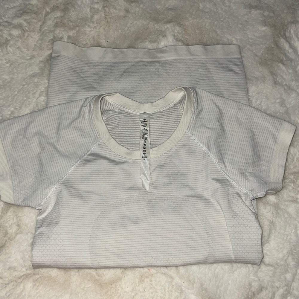 Swiftly tech short sleeve size 2